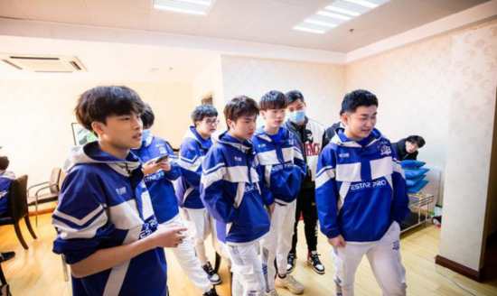 风暴英雄乌瑟尔圣骑士最新攻略详解